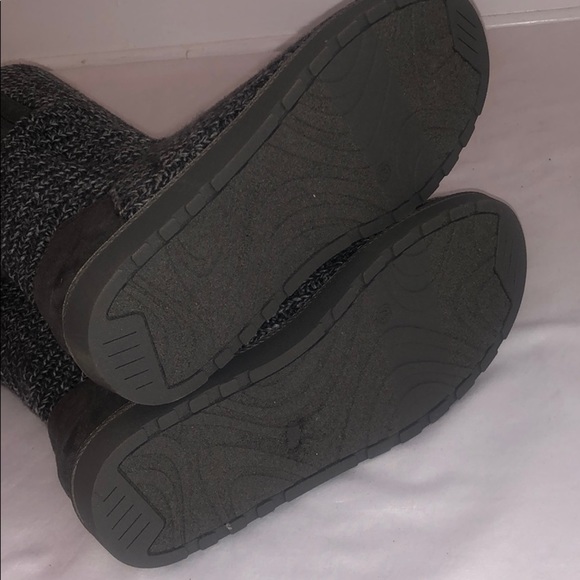 New Women's SO Gray Sweater Boots - Picture 5 of 14